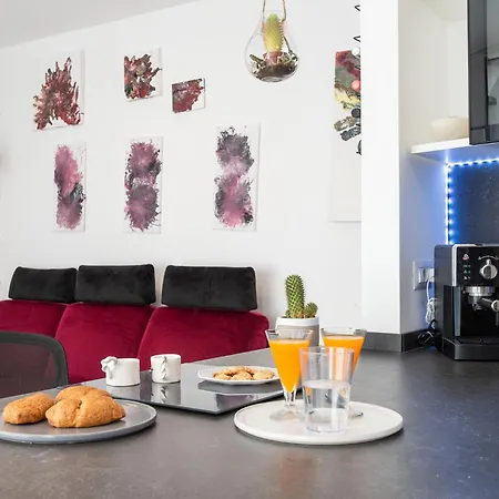 With Garden And Terrace Near Termini * Rom