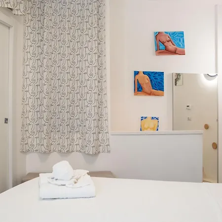 With Garden And Terrace Near Termini Rom