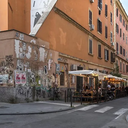 With Garden And Terrace Near Termini Ferienhaus Rom