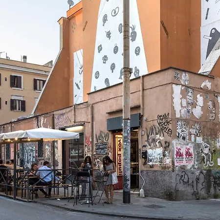 With Garden And Terrace Near Termini Rom
