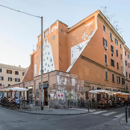 With Garden And Terrace Near Termini Ferienhaus *
