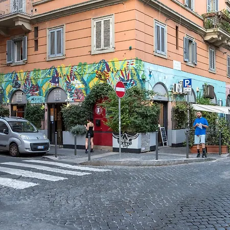 With Garden And Terrace Near Termini Rom